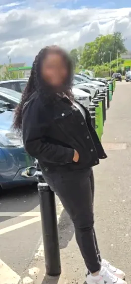Amina, 33