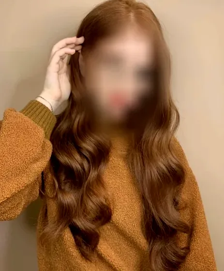 Astrid, 24