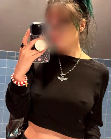 Birgit, 28