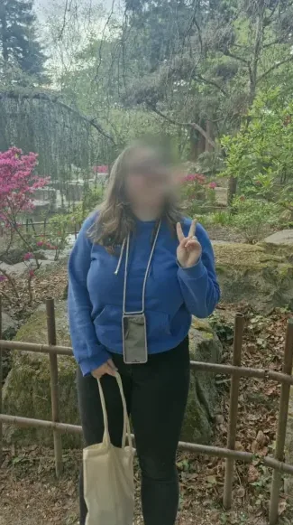 Claudia, 26