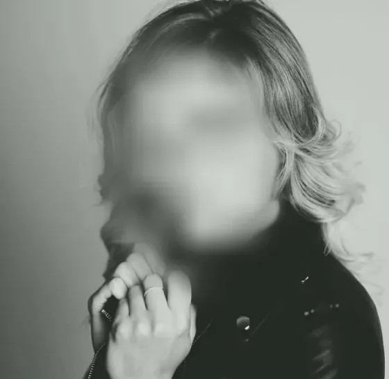 Emilia, 33