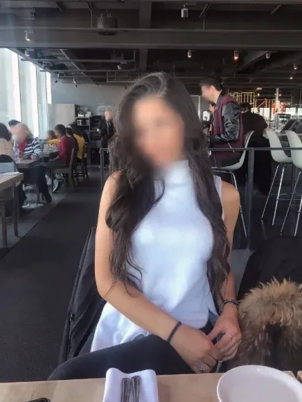 Emina, 36