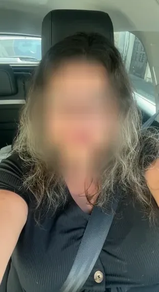 Kathrin, 33