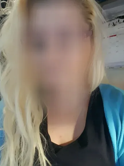 Leonie, 40