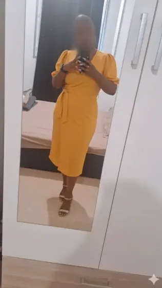 Mirela, 33