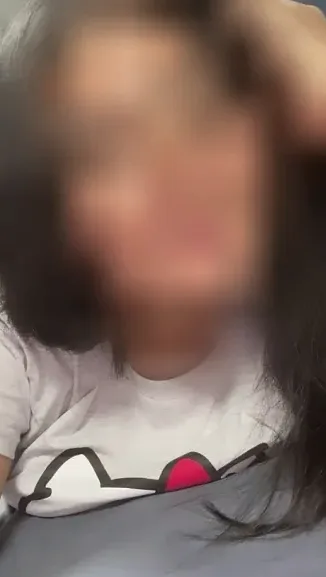 Sabine, 25