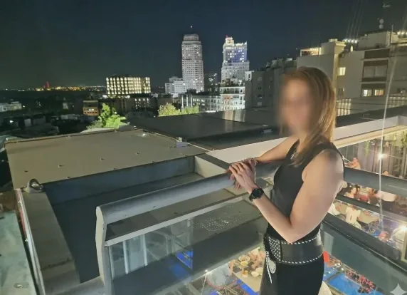 Valentina, 37