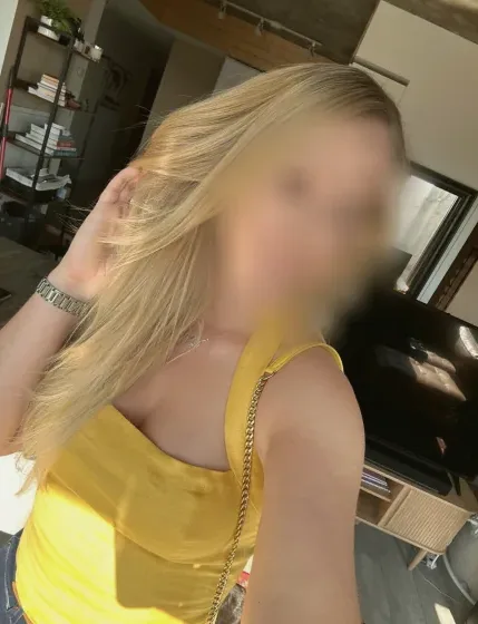 Valentina, 37