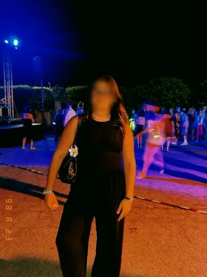 Valerie, 18