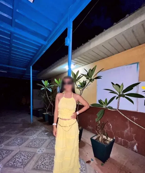 Viktoria, 29